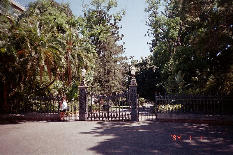 South Australia    -    Torsdag d. 15 februar\n\nIndgangsporten til Adelaides botaniske have