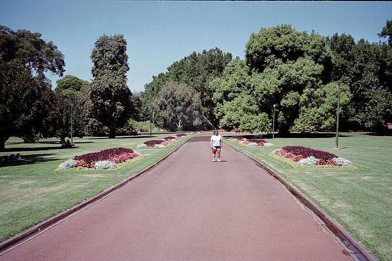 Victoria    -    Torsdag d. 22 februar\n\nEn af de mange flotte parker i Melbourne.