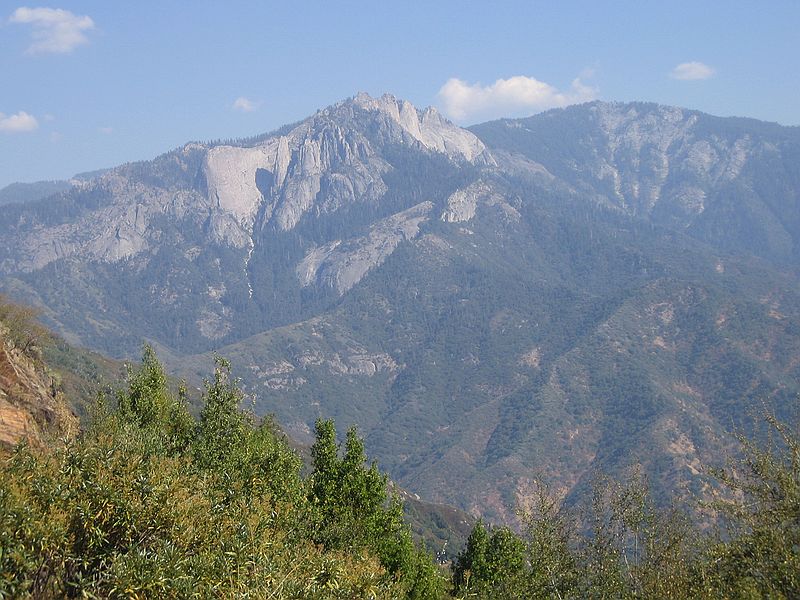 Udsigten til Sierra Nevada fra  Giant Seqouia national park