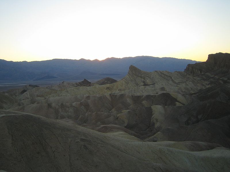 Death Valley- Udsigt fra Zabriskie point, ved solnedgang